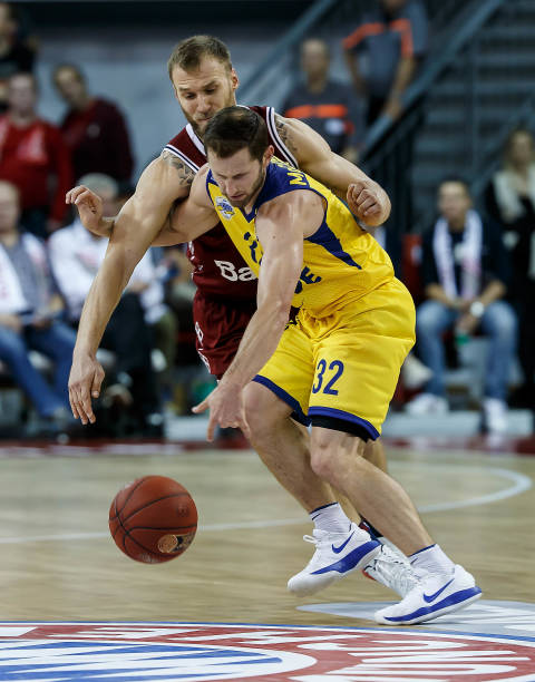 里近距离互 里近距离互